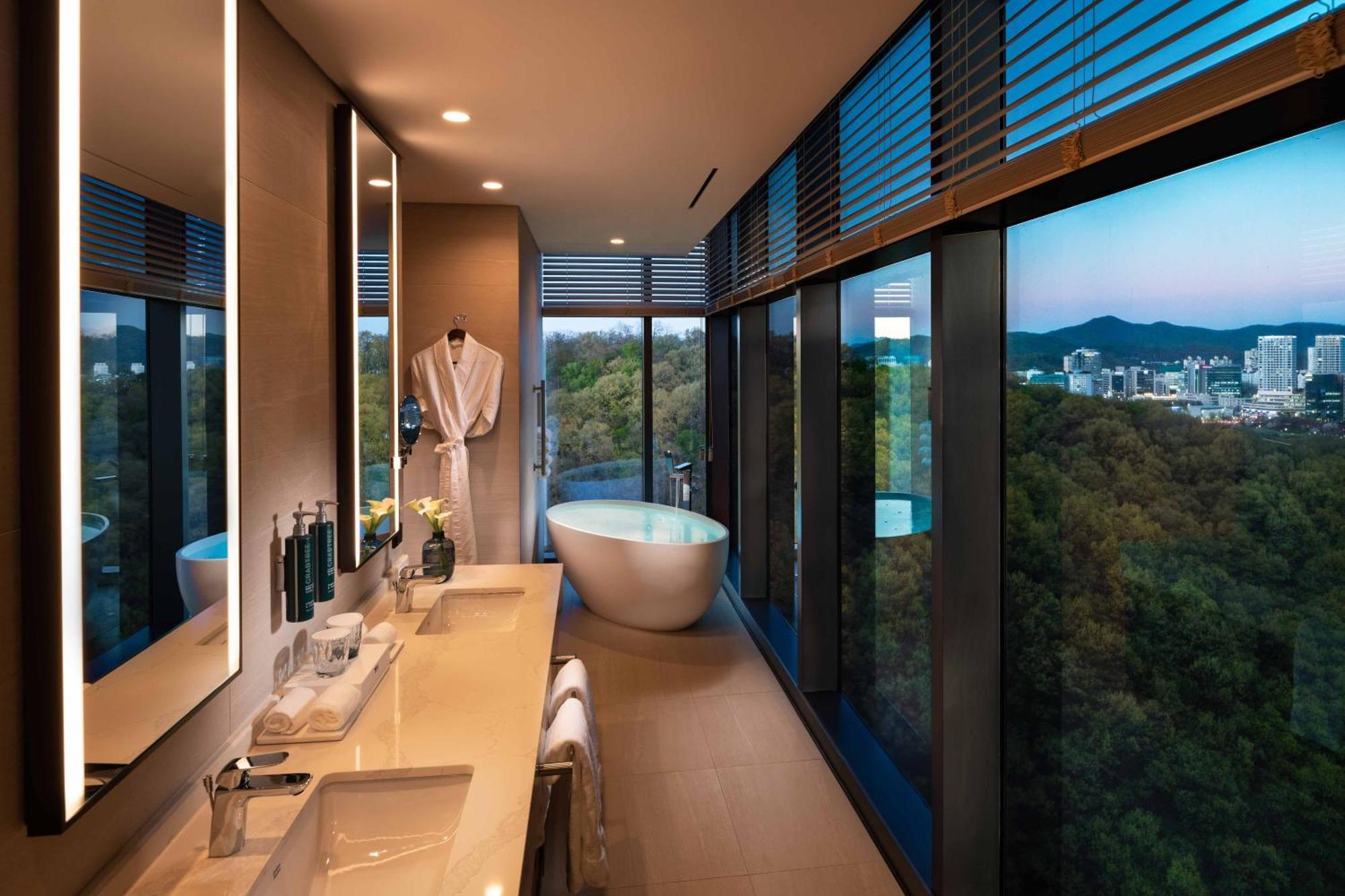Готель Doubletree By Hilton Seoul Pangyo Соннам Екстер'єр фото
