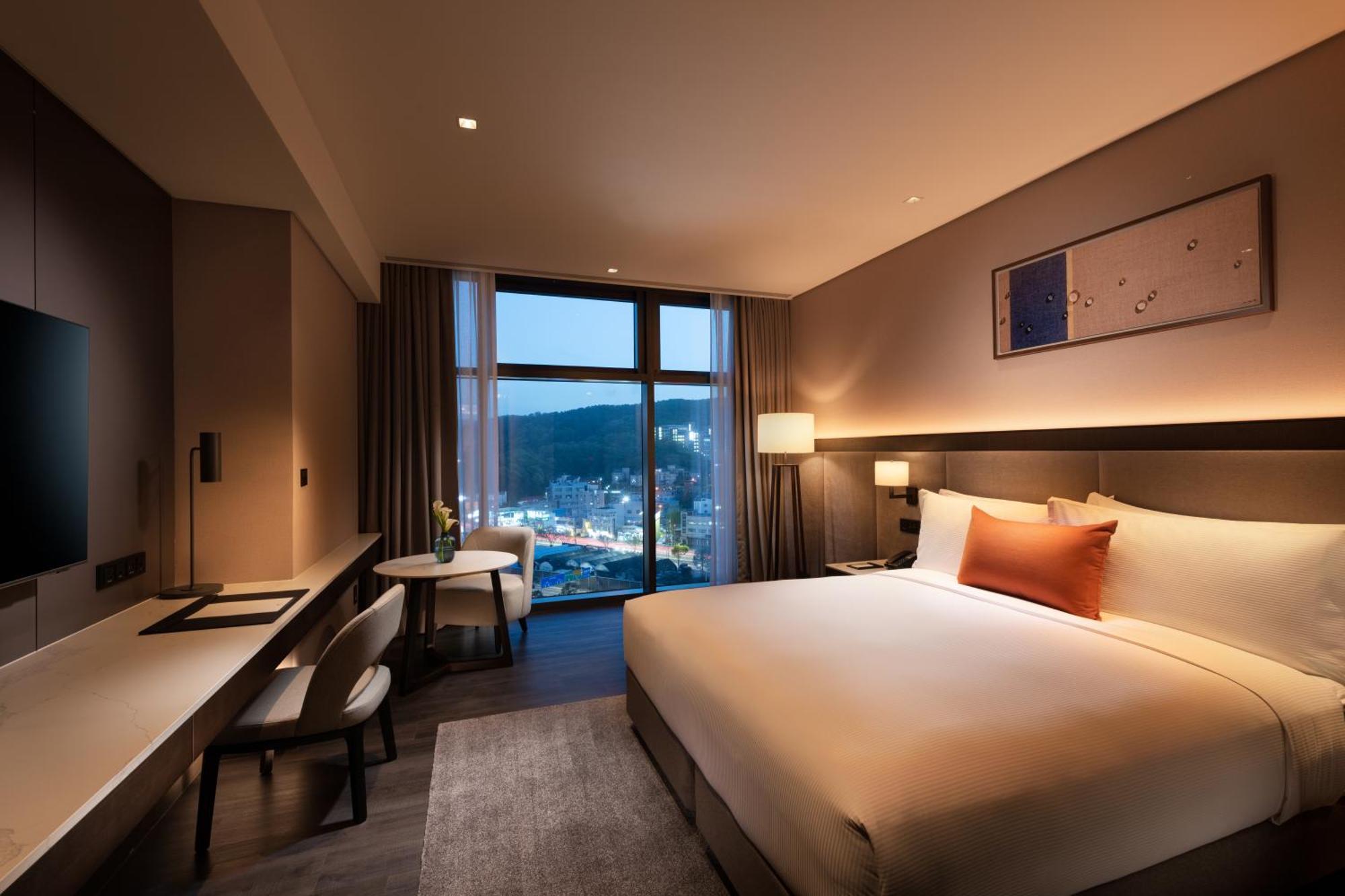 Готель Doubletree By Hilton Seoul Pangyo Соннам Екстер'єр фото