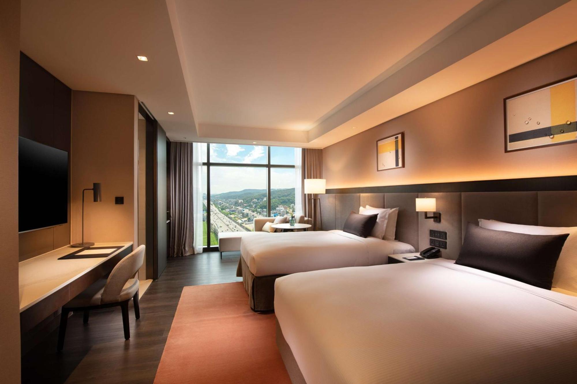 Готель Doubletree By Hilton Seoul Pangyo Соннам Екстер'єр фото