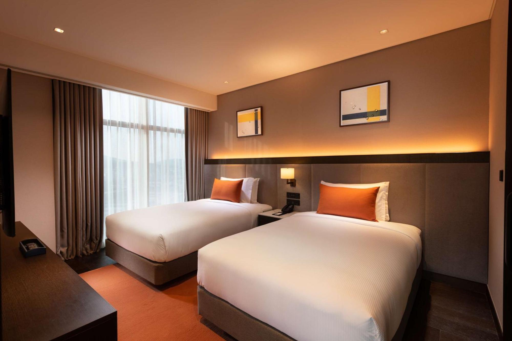 Готель Doubletree By Hilton Seoul Pangyo Соннам Екстер'єр фото