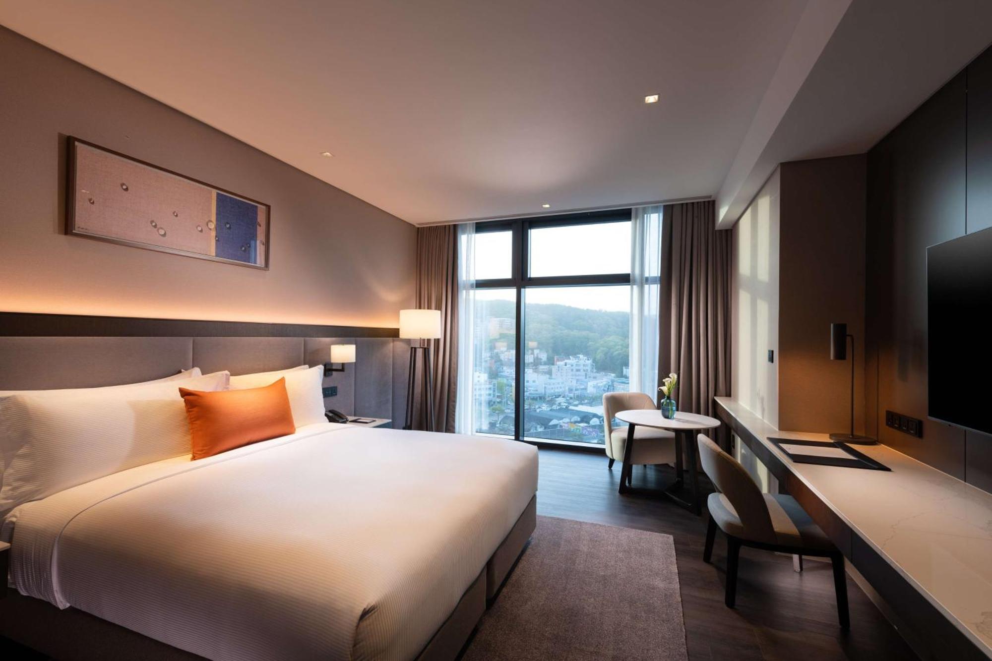 Готель Doubletree By Hilton Seoul Pangyo Соннам Екстер'єр фото