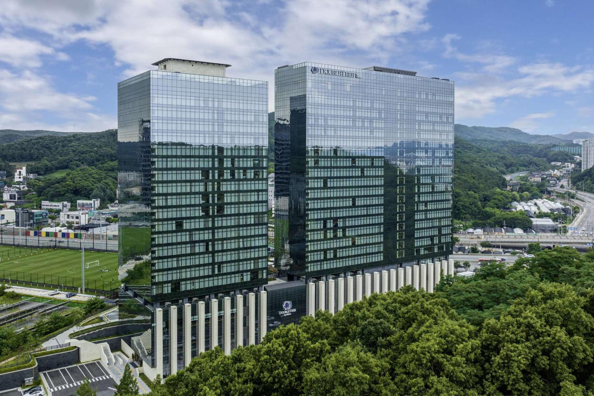 Готель Doubletree By Hilton Seoul Pangyo Соннам Екстер'єр фото